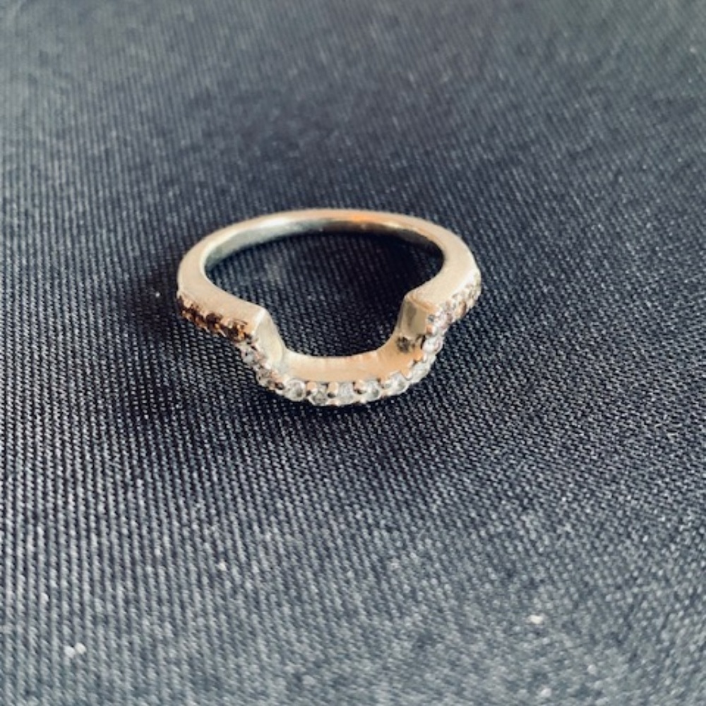 Custom-made wedding bands to fit w/ engmt ring